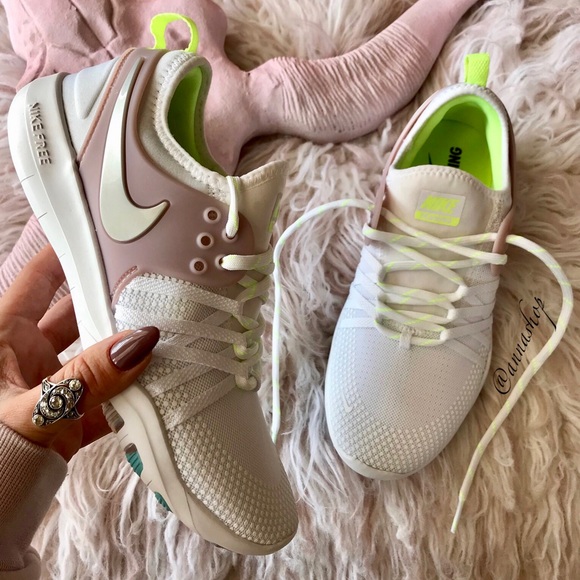 Nike Shoes - NWT Nike Free Trainers 7